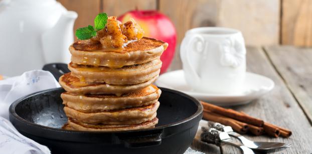 Riche en fibres et en protéines, cette farine est parfaite pour faire des pancakes sains au petit-déjeuner