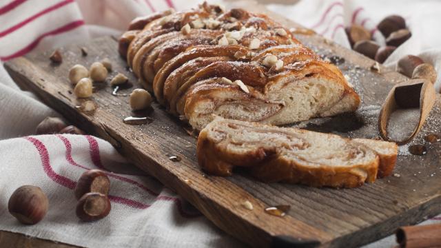 Pain roulé aux noisettes