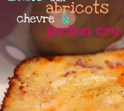 Cake aux abricots, chèvre, jambon et noisettes