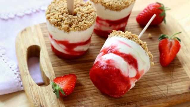 17 desserts et boissons glacés aux fraises