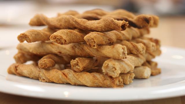 Allumettes au fromage gruyère et parmesan