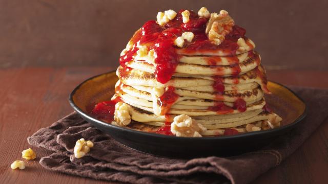 Pancakes à la confiture de fraises