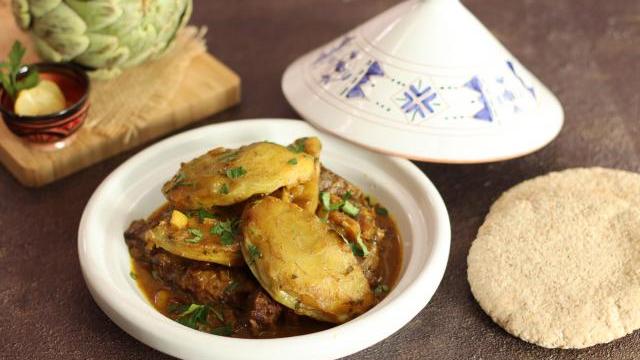 Nos lecteurs l’adorent : cette recette de tajine printanier aux artichauts est un délice simple à cuisiner !