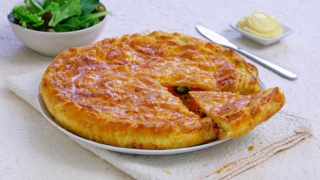 Tourte provençale au thon, légumes d'été et Mayonnaise de Dijon®