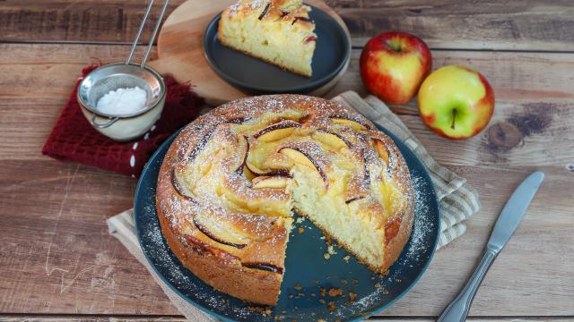 Gâteau moelleux aux pommes et crème pâtissière