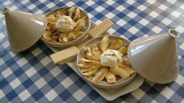 Tajine de pommes avec glace à la vanille