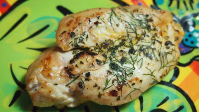 Escalopes de dinde marinées dans le vinaigre de mangue et fines herbes