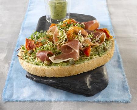 Bruschetta à la roquette et au jambon de Parme