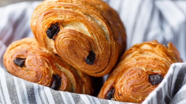 “Qu'est-ce que c'est bon !” : faites vos pains au chocolat maison avec cette recette validée par les lecteurs de 750g !