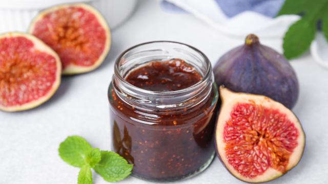 Comment faire de la confiture avec seulement 30 grammes de sucre ? La recette qui prouve que c’est possible !