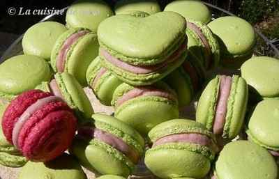 Saga macarons : à la fraise, c'est de saison !