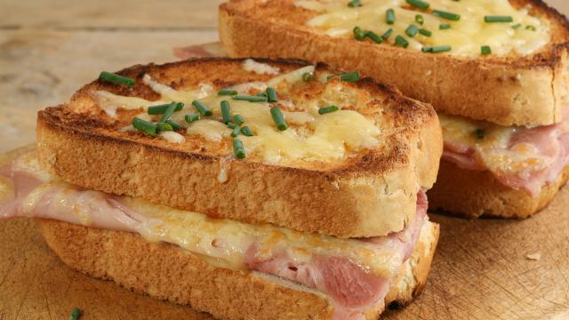 Idéal pour l’apéritif : comment faire un croque-monsieur géant à partager ?