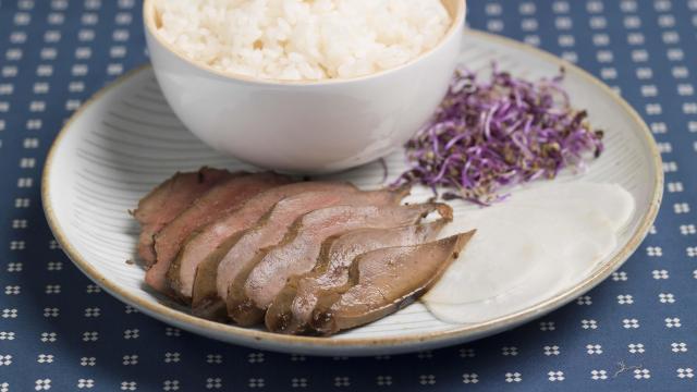 Tataki de foie d'agneau et riz vinaigré