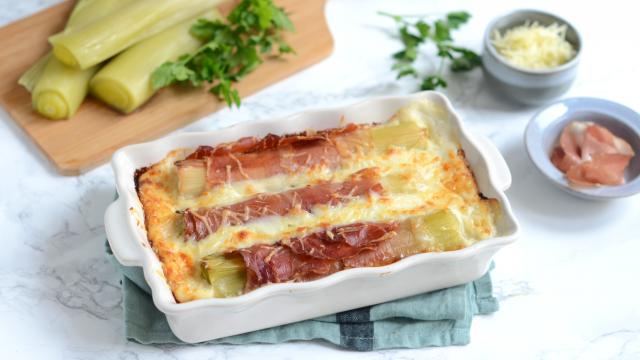 Poireaux gratinés au jambon de Serrano et au fromage