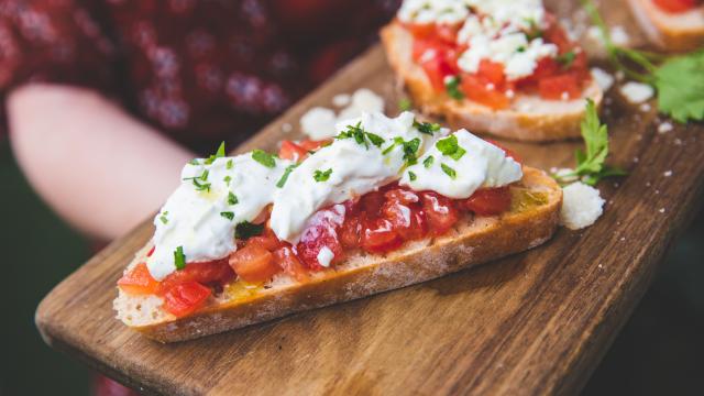 Trio de Bruschettas à la tomate, burrata, féta ou Parmesan