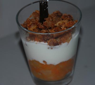 Verrine de compotée poire/potiron vanillée, poire séchée et crumble de speculoos