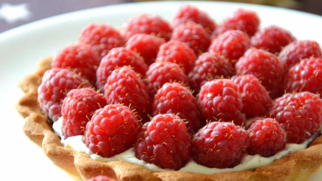 Tartelettes framboises et mascarpone (et choco bien planqué)