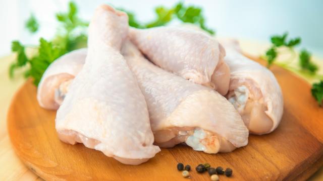 Rappel produit : des cuisses de poulet vendues dans toute la France contiennent des résidus de médicaments vétérinaires