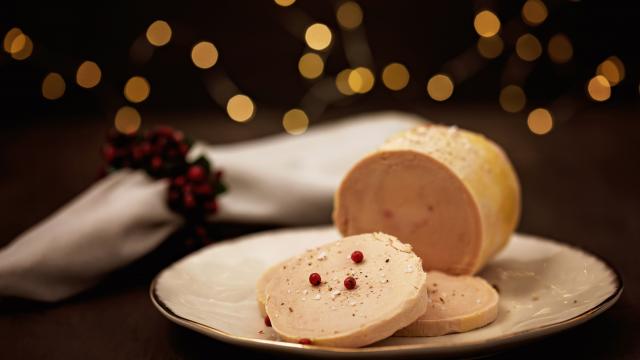 “Ma recette de foie gras favorite” : pour les fêtes, testez la superbe recette de foie gras poché de Julie Andrieu
