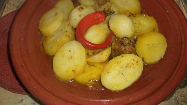 Tajine de veau aux pommes de terre et olives vertes