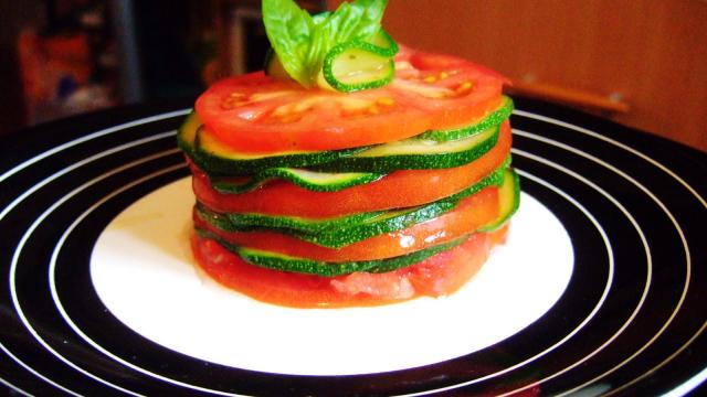 Millefeuille de courgettes et tomates