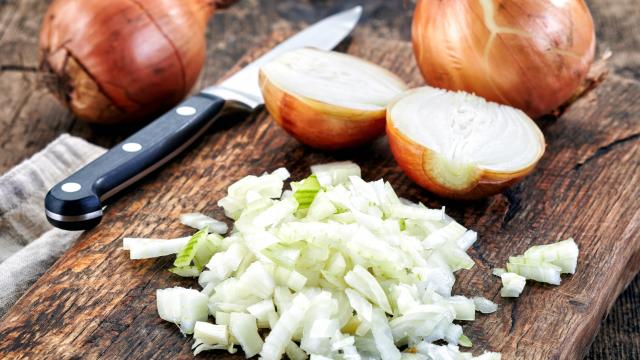 Vrai ou faux : Il est préférable de manger des oignons cuits plutôt que crus !