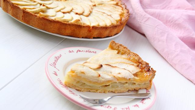 Tarte sablée aux pommes et crème pâtissière