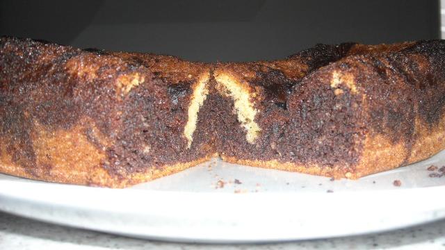 Gâteau marbré chocolat-vanille