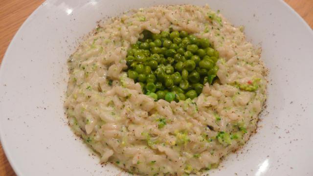 Risotto à l'ail des ours, brocoli, et petits pois