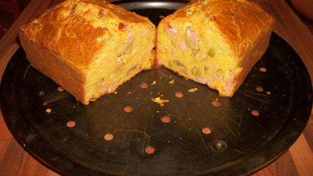 Cake au jambon et aux olives facile