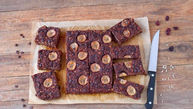 Cette recette de brownie banane et noisettes est parfaite pour un goûter gourmand