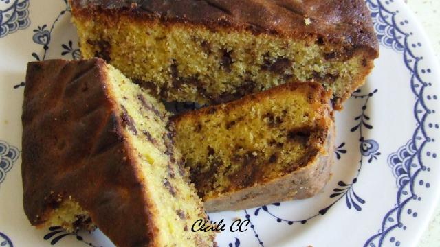 Gâteau avec les restes de chocolats de Pâques ou de Noël