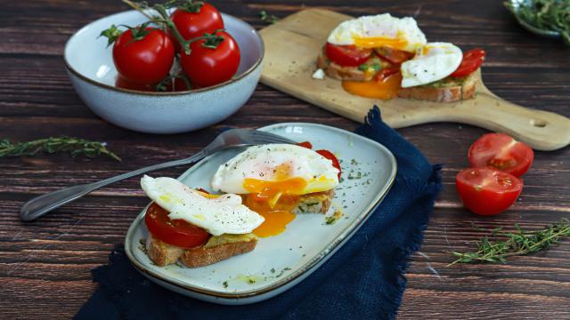 Tartines à l'ail et oeuf poché