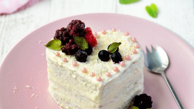 Layer cake aux fruits rouges