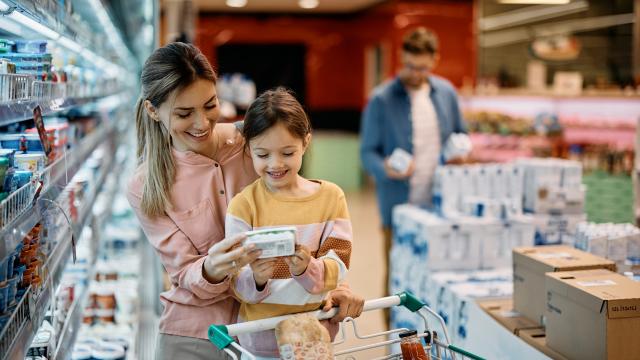 Ces 3 aliments appréciés des enfants sont à éviter à tout prix selon ce médecin !