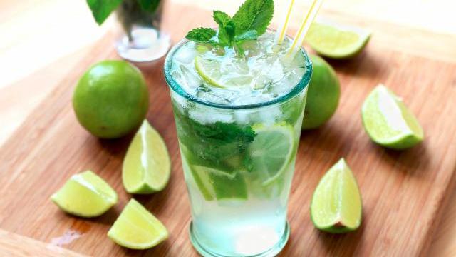 Vous préparez mal votre mojito depuis des années si vous ne faites pas cette étape