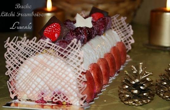 Bûche litchi framboises