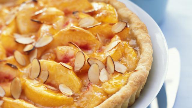 Tarte à la crème de frangipane tonka et pêches