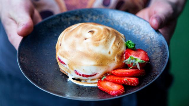 Avec cette recette, le chef Ruben Sarfati revisite les tartelettes aux fraises en une version ultra-gourmande !