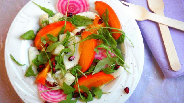 Salade de kaki Persimon, fenouil et betterave à la grenade