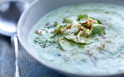 Velouté de concombre à la menthe et à la coriandre