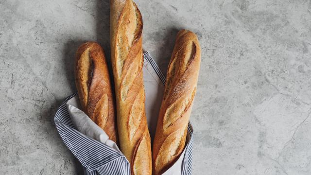 C’est beaucoup plus que vous le pensez ! Votre baguette de pain cache en réalité du sucre