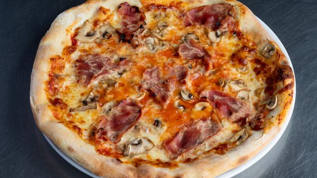 Pizza royale au Barbecue