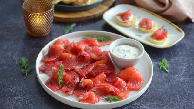 Gravlax express de saumon à la betterave