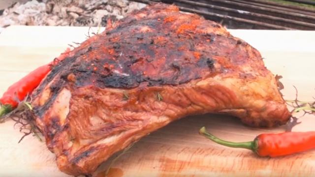 Travers de porc marinés au barbecue