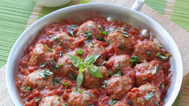 Boulettes de viande moelleuses à la sauce tomate