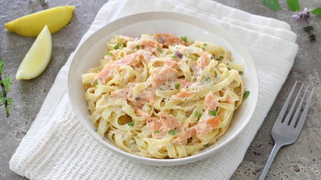 Tagliatelles au saumon fumé à l'italienne