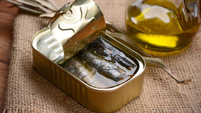Rappel produit : soyez prudents, ces boîtes de sardines d’une célèbre marque peuvent présenter un risque bactérien