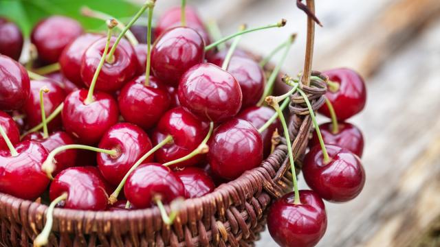 Quiz : Il est venu le temps des cerises, mais est-ce que tu sais vraiment tout d'elles ?