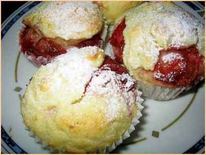 Muffins aux coulis de fraise et rhubarbe